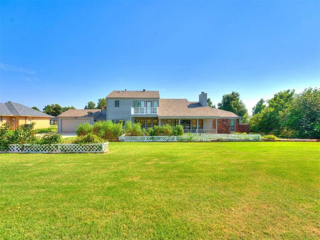 Photo 8 — 4017 Cherry Hill Lane, Oklahoma City, OK 73120