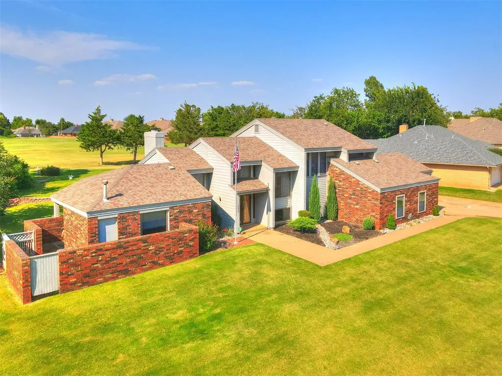 Photo 10 — 4017 Cherry Hill Lane, Oklahoma City, OK 73120