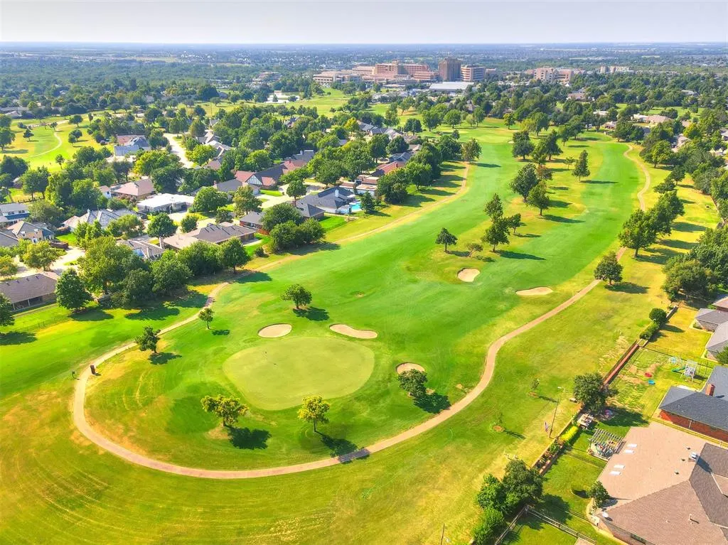 Photo 14 — 4017 Cherry Hill Lane, Oklahoma City, OK 73120