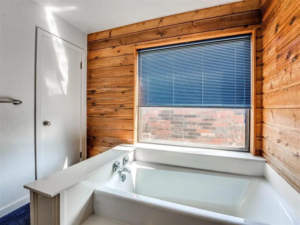 Photo 20 — 4017 Cherry Hill Lane, Oklahoma City, OK 73120
