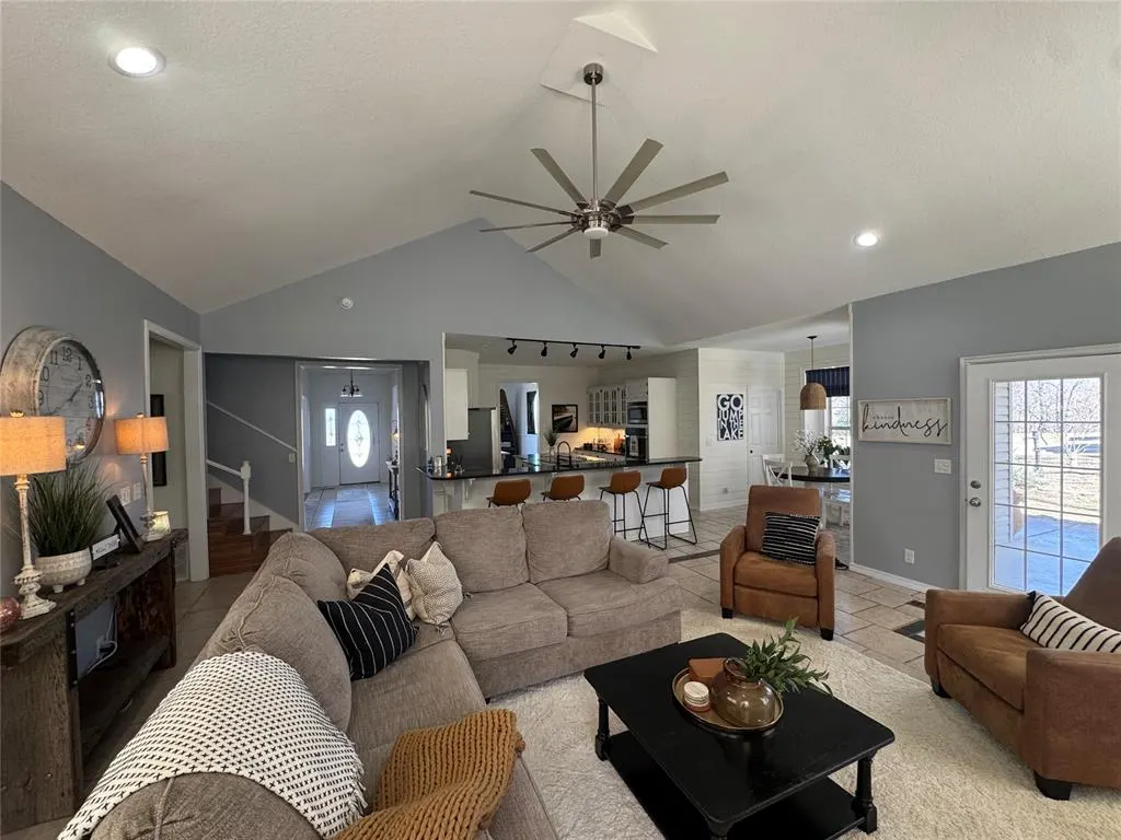 Photo 8 — 121498 S 4184 Road, Eufaula, OK 74432