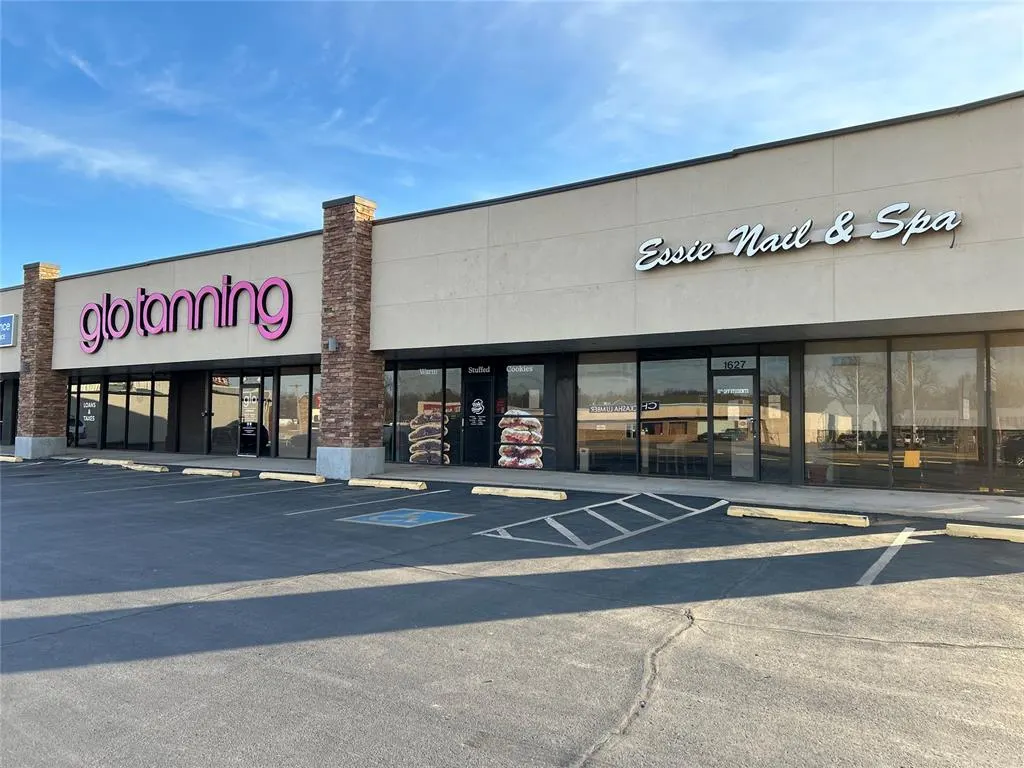 Front exterior — 1623 S S 4th Street, Chickasha, OK 73018
