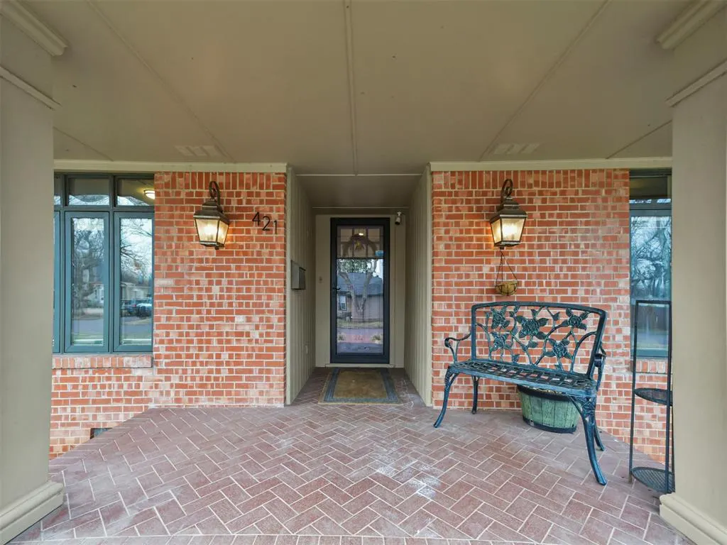 Photo 2 — 421 W Bert Avenue, Pauls Valley, OK 73075