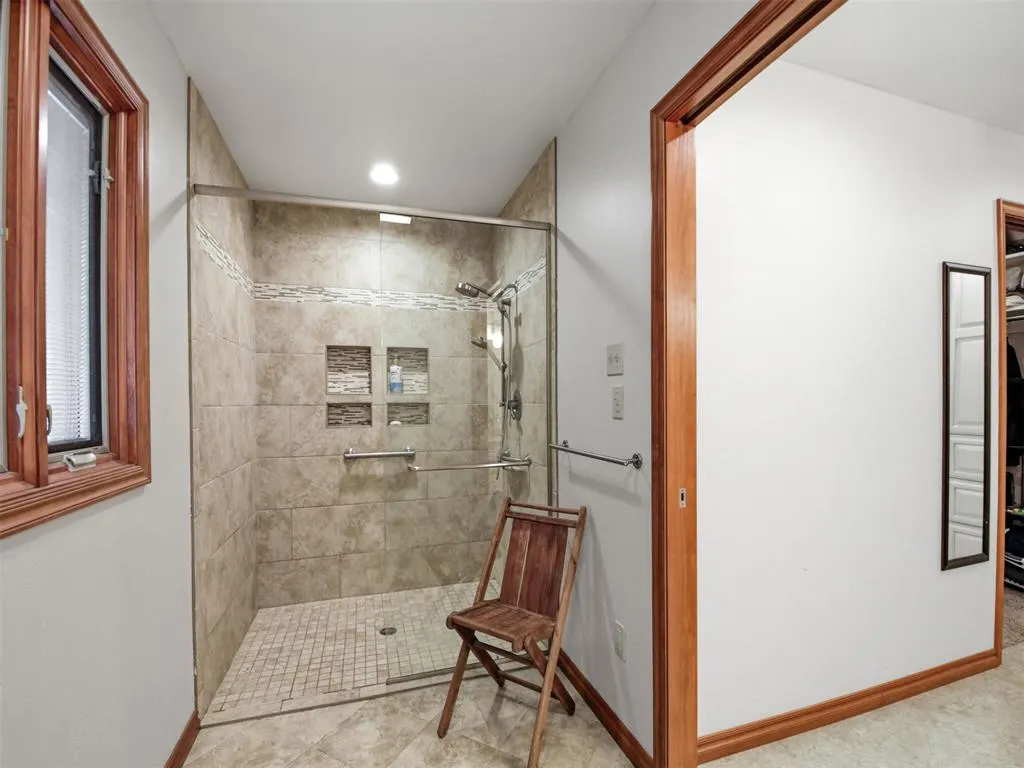 Photo 13 — 421 W Bert Avenue, Pauls Valley, OK 73075
