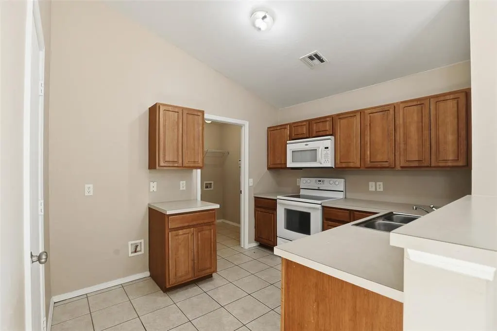 Photo 14 — 2805 Fennel Road, Canadian, OK 73128