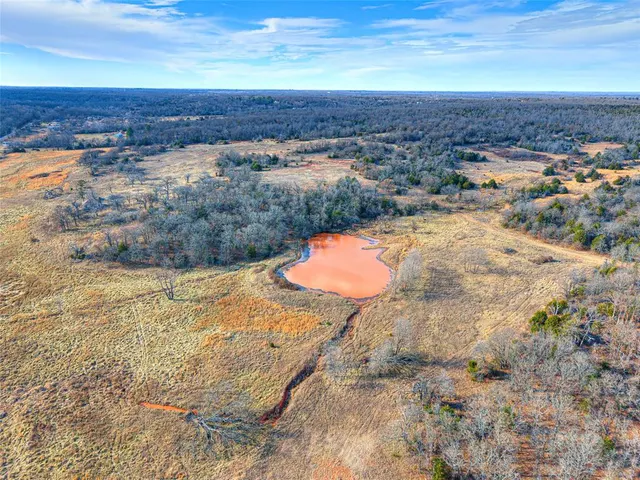 Photo 3 — Oak Ridge Dr Drive, Noble, OK 73068
