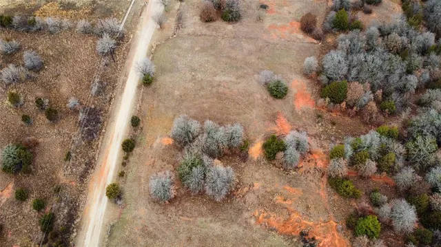 Photo 2 — 1301 Garnet Road, Norman, OK 73026