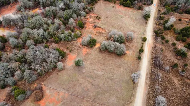 Photo 5 — 1301 Garnet Road, Norman, OK 73026