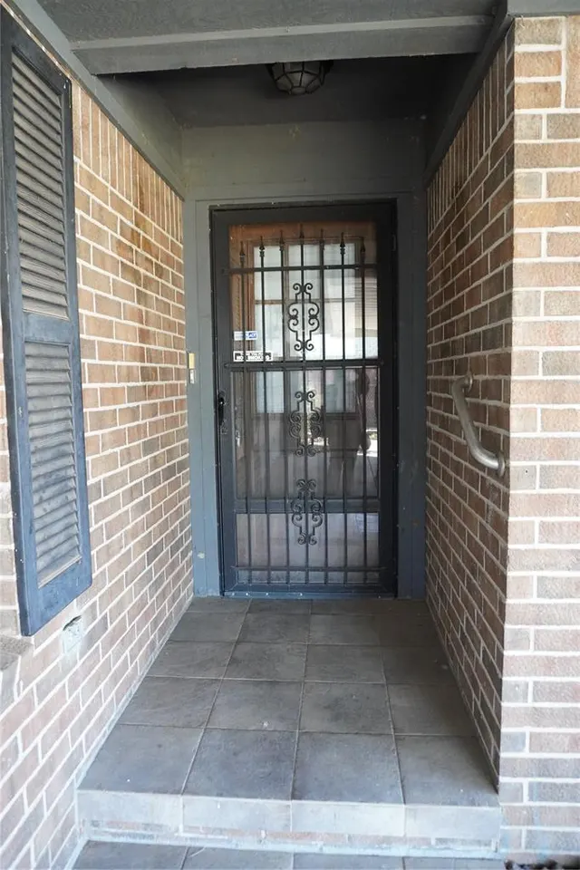 Photo 2 — 503 S Clifford Court, Wayne, OK 73095