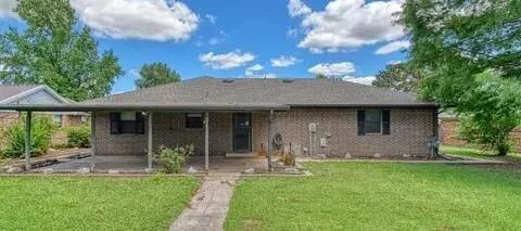 Photo 3 — 503 S Clifford Court, Wayne, OK 73095
