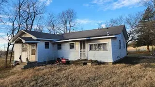 Sold home at 315 S Harmony Road