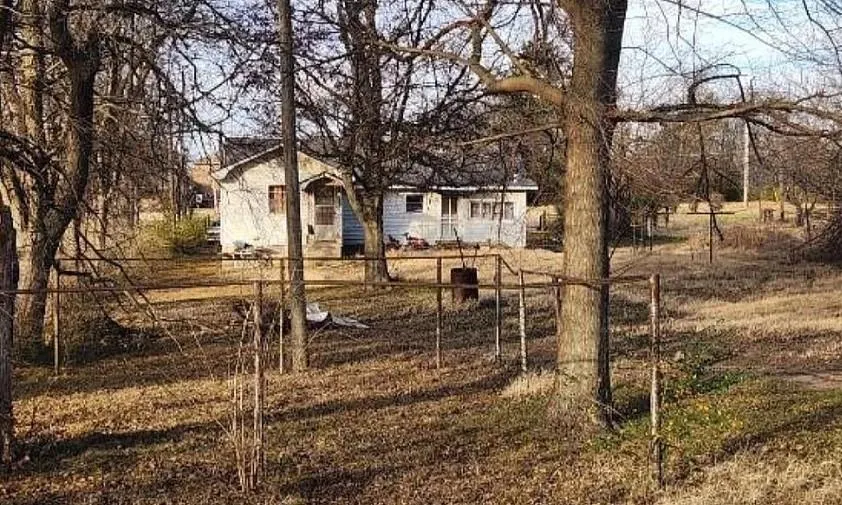 Photo 5 — 315 S Harmony Road, Cushing, OK 74023