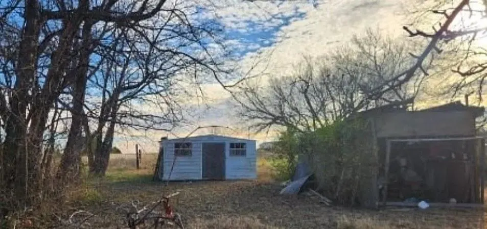 Photo 6 — 315 S Harmony Road, Cushing, OK 74023
