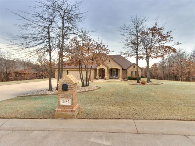 Photo 2 — 3487 Rustic Hollow, Guthrie, OK 73044