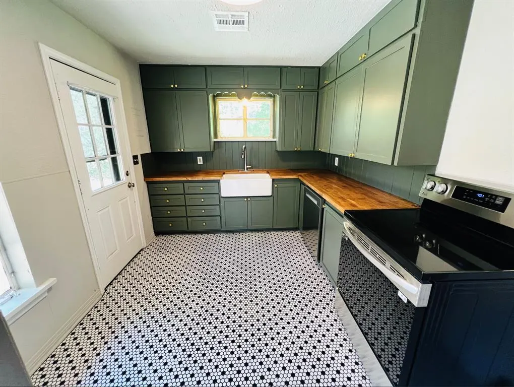 Photo 6 — 1213 Huntington Way, Norman, OK 73069