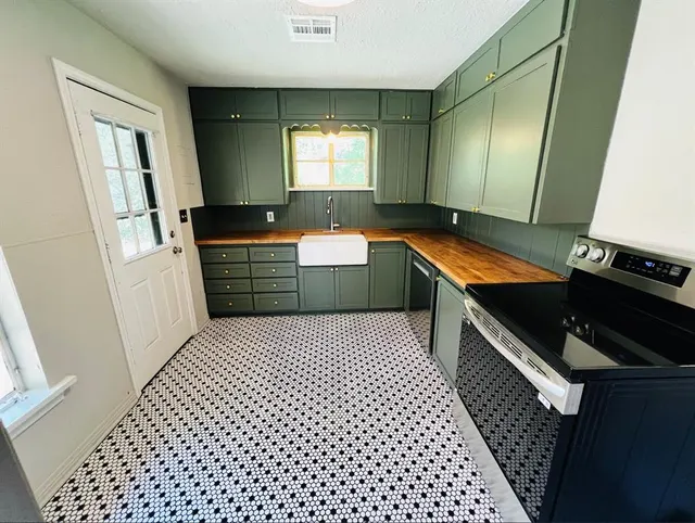 Photo 6 — 1213 Huntington Way, Norman, OK 73069