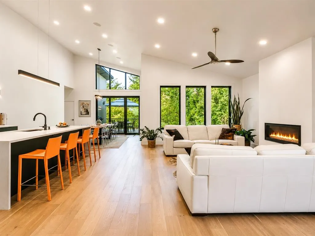 Photo 6 — 716 S Pickard Avenue, Norman, OK 73069