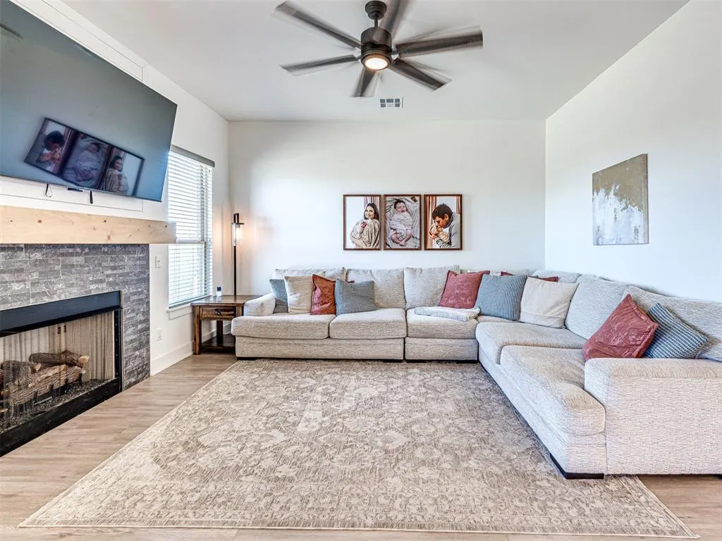 Photo 9 — 720 N 1st Street, Cashion, OK 73016