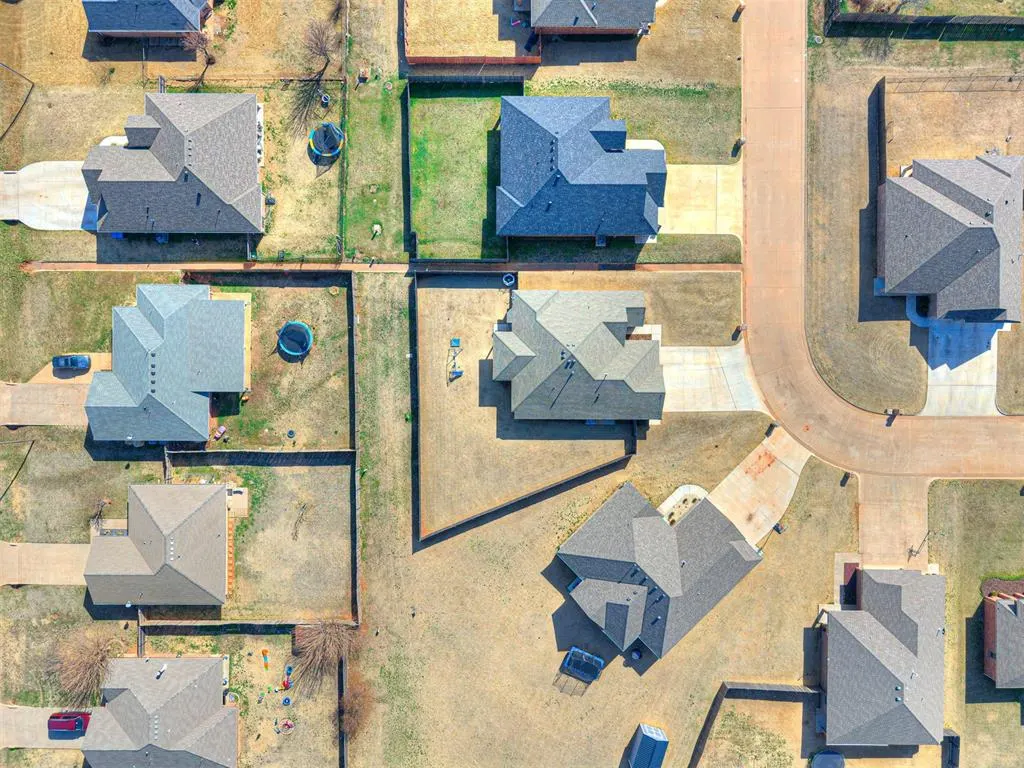 Photo 39 — 720 N 1st Street, Cashion, OK 73016