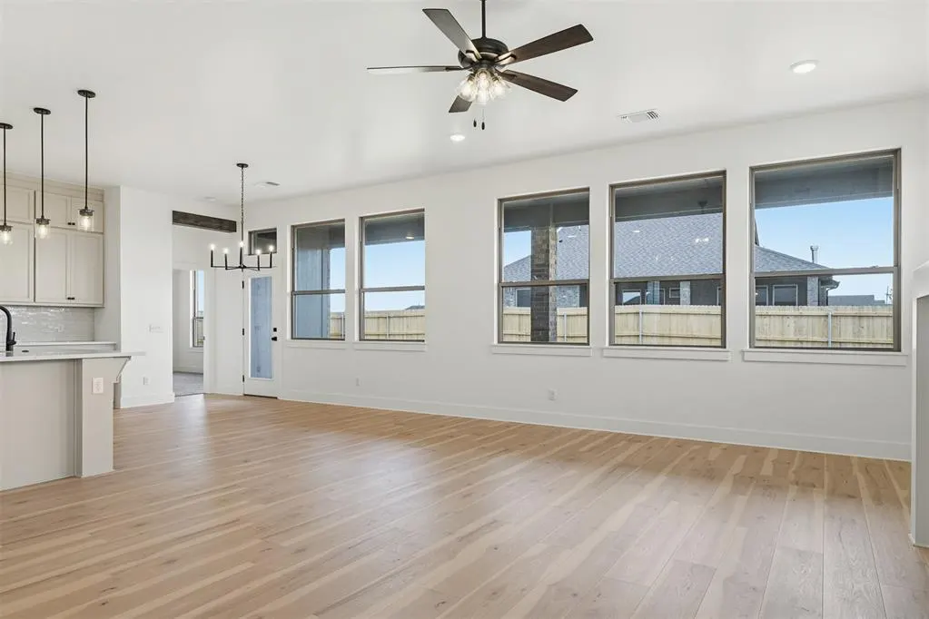Photo 5 — 1401 SW 160th Street, Moore, OK 73170