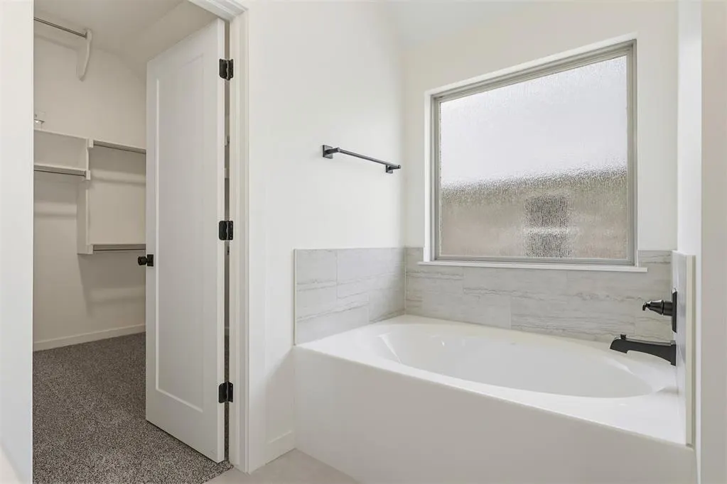 Photo 38 — 1401 SW 160th Street, Moore, OK 73170