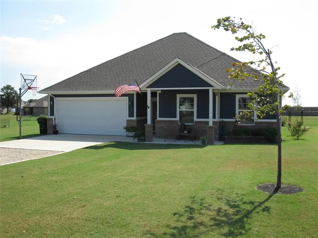 Front exterior — 15961 Prairie Rose Drive, McLoud, OK 74851