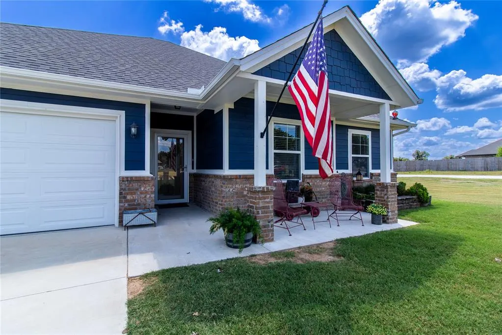 Photo 2 — 15961 Prairie Rose Drive, McLoud, OK 74851