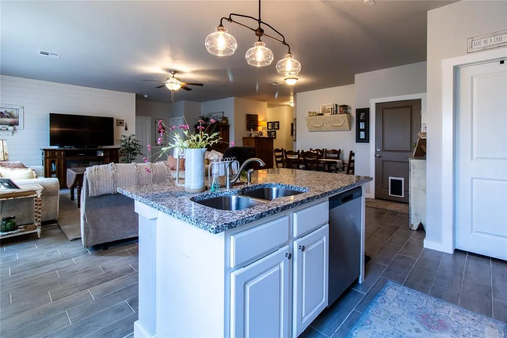 Photo 7 — 15961 Prairie Rose Drive, McLoud, OK 74851