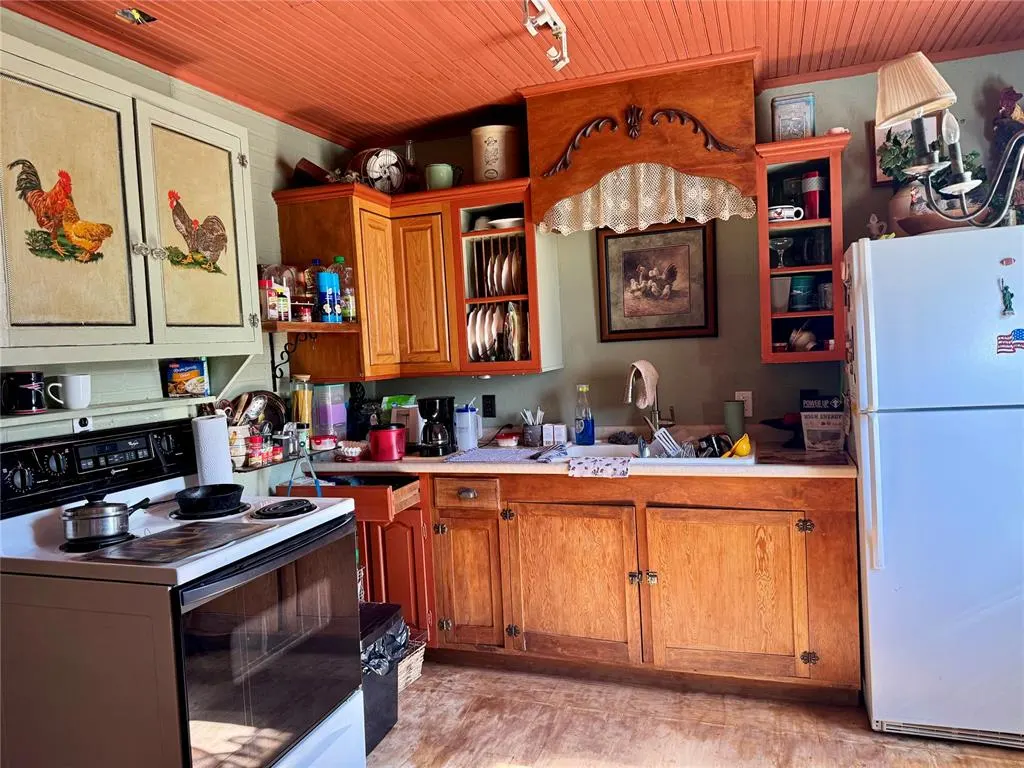Photo 12 — 308 S Cearlock Avenue, Cheyenne, OK 73628