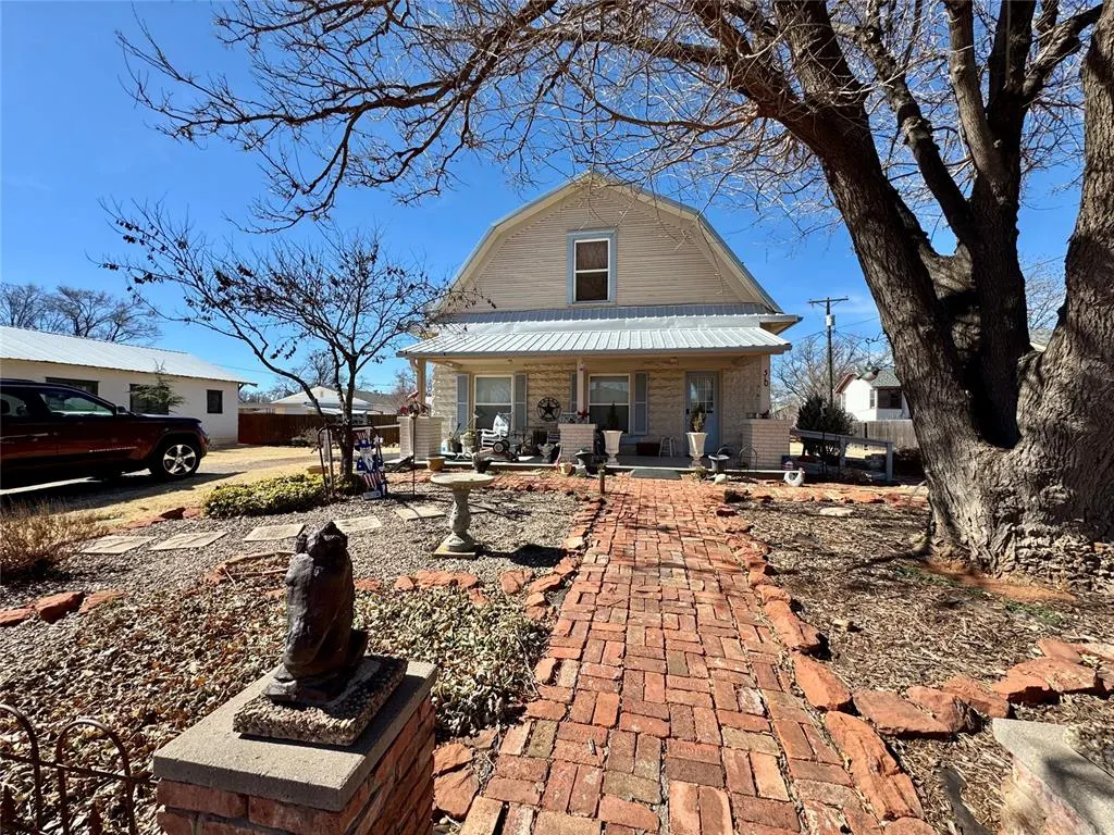Photo 27 — 308 S Cearlock Avenue, Cheyenne, OK 73628