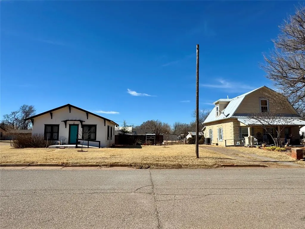 Photo 28 — 308 S Cearlock Avenue, Cheyenne, OK 73628