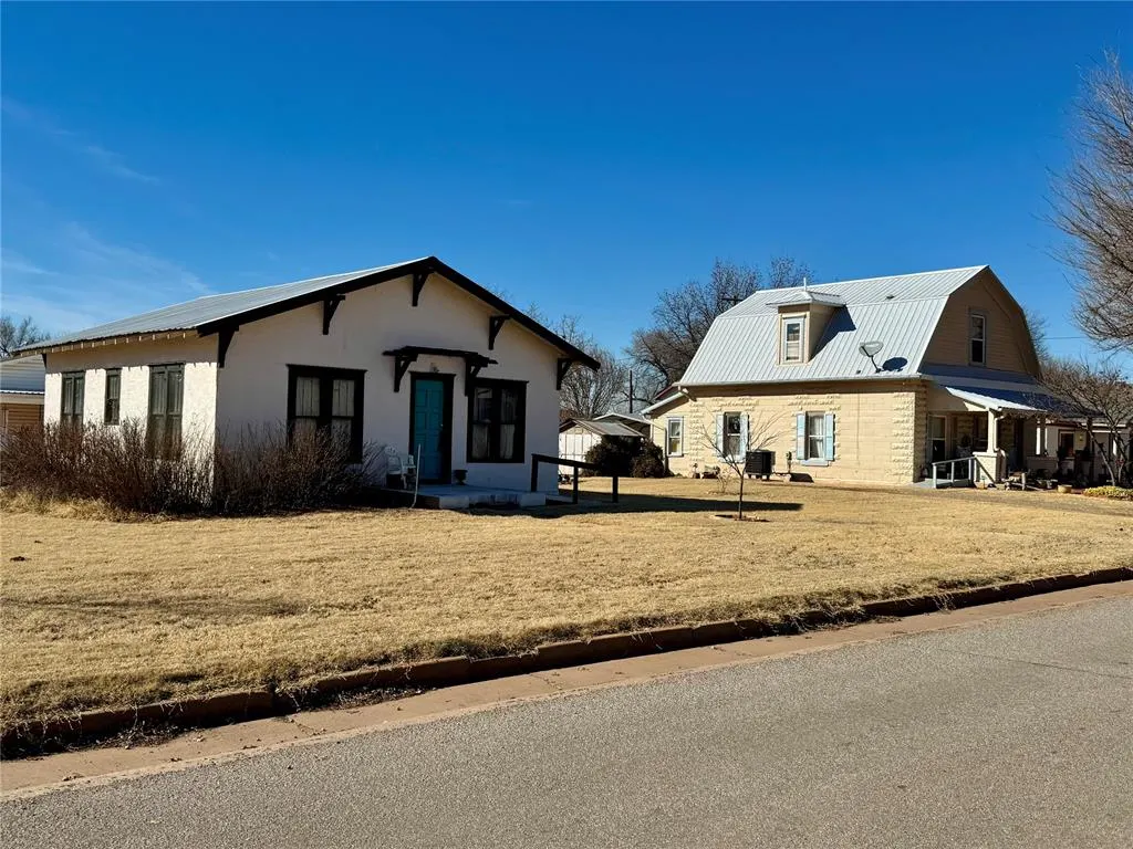 Photo 30 — 308 S Cearlock Avenue, Cheyenne, OK 73628