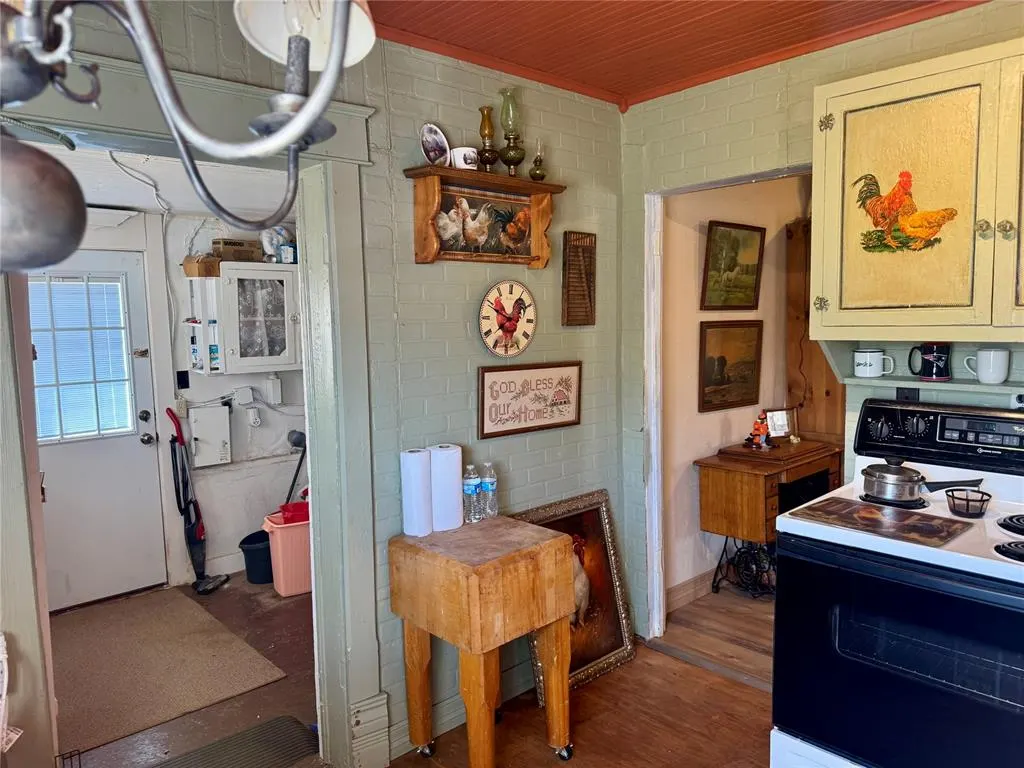 Photo 13 — 308 S Cearlock Avenue, Cheyenne, OK 73628