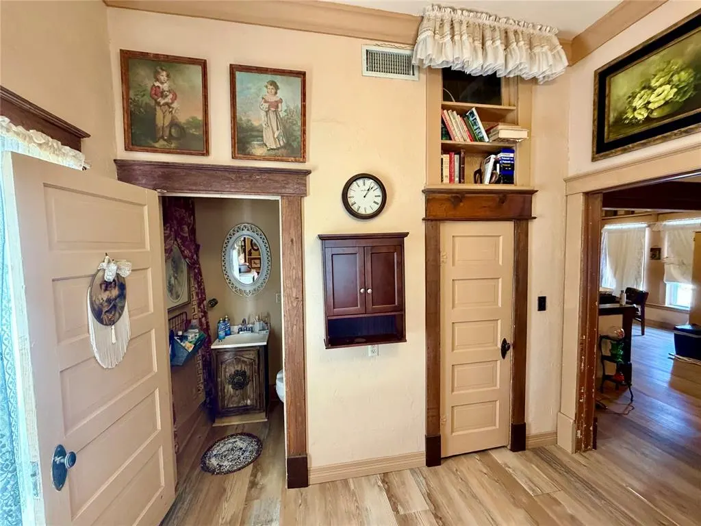 Photo 43 — 308 S Cearlock Avenue, Cheyenne, OK 73628