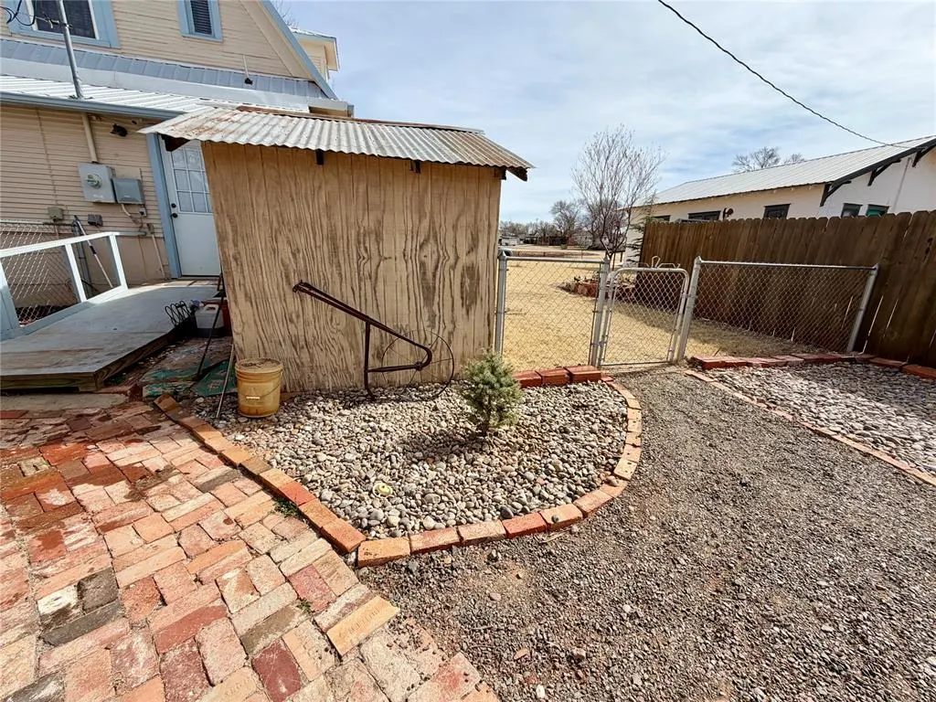 Photo 48 — 308 S Cearlock Avenue, Cheyenne, OK 73628