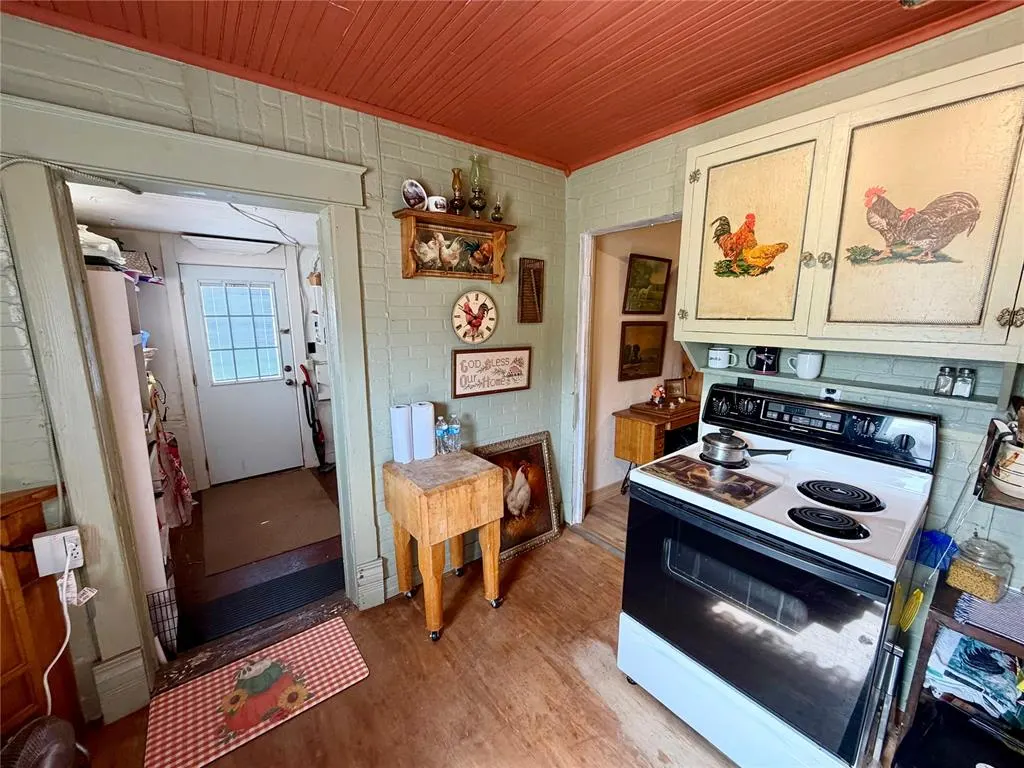 Photo 49 — 308 S Cearlock Avenue, Cheyenne, OK 73628
