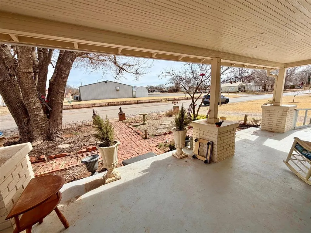 Photo 50 — 308 S Cearlock Avenue, Cheyenne, OK 73628
