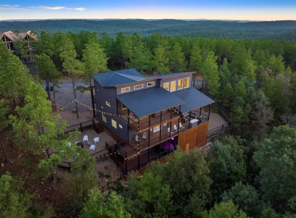 Photo 3 — 114 TIMBERLINE Trail, Broken Bow, OK 74728
