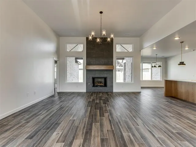 Photo 5 — 1913 SW 40th Street, Moore, OK 73160