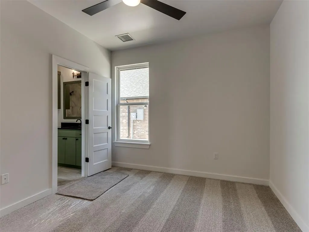 Photo 26 — 1913 SW 40th Street, Moore, OK 73160
