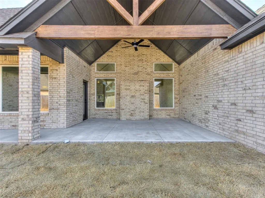 Photo 32 — 1913 SW 40th Street, Moore, OK 73160