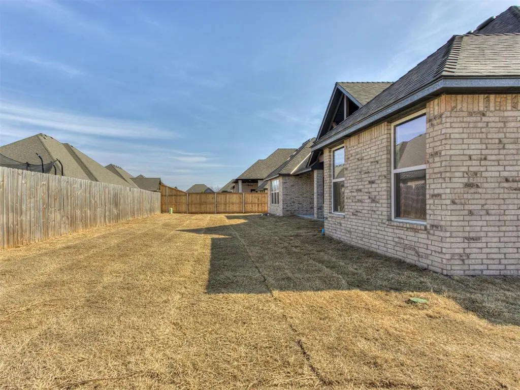 Photo 35 — 1913 SW 40th Street, Moore, OK 73160