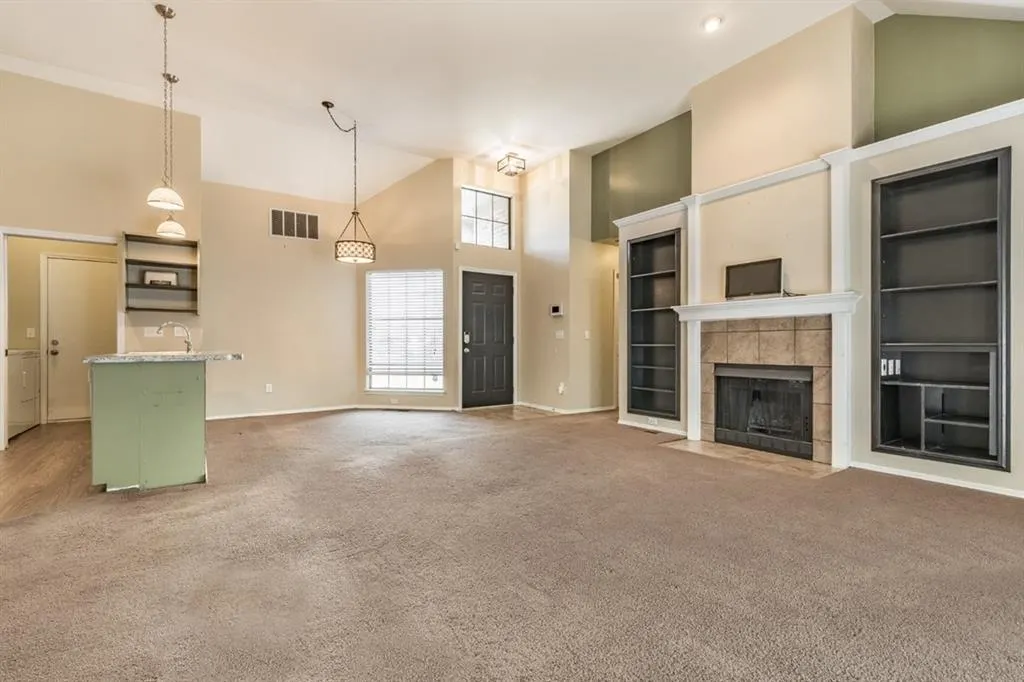 Photo 4 — 904 Merlin Circle, Norman, OK 73072