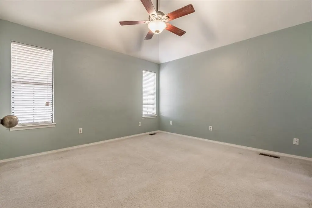 Photo 6 — 904 Merlin Circle, Norman, OK 73072