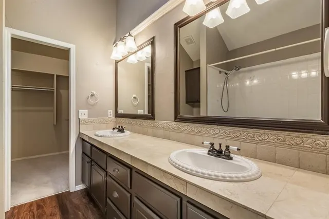 Photo 7 — 904 Merlin Circle, Norman, OK 73072