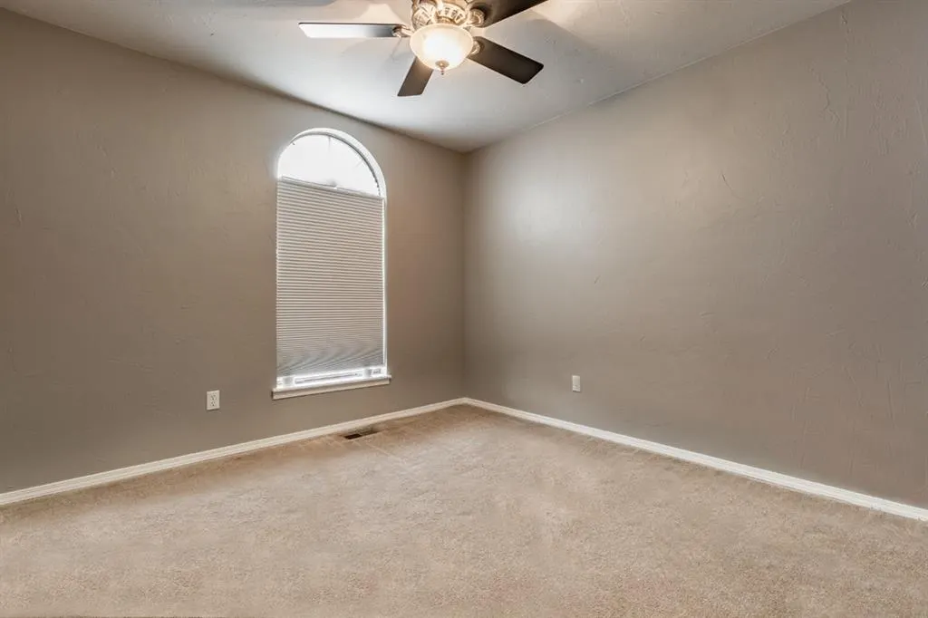 Photo 8 — 904 Merlin Circle, Norman, OK 73072