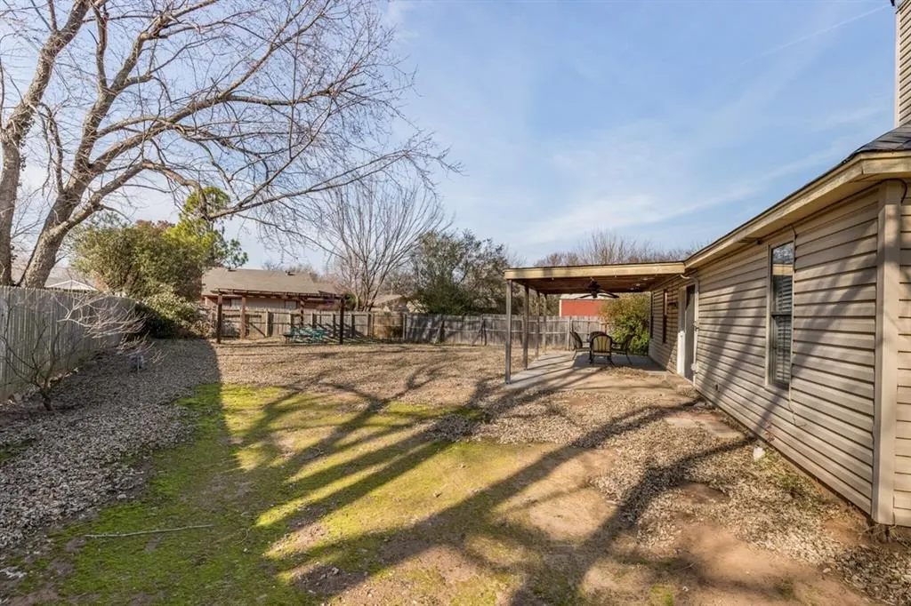 Photo 12 — 904 Merlin Circle, Norman, OK 73072