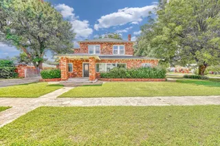 Sold home at 302 S 6th Street