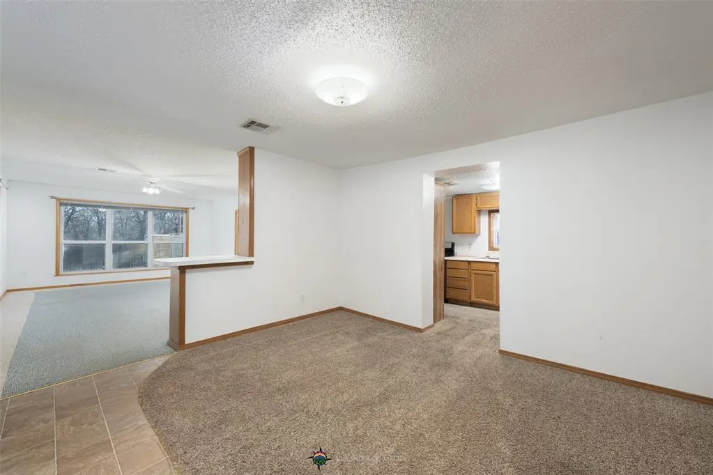 Photo 4 — 825 S 3rd Avenue, Purcell, OK 73080
