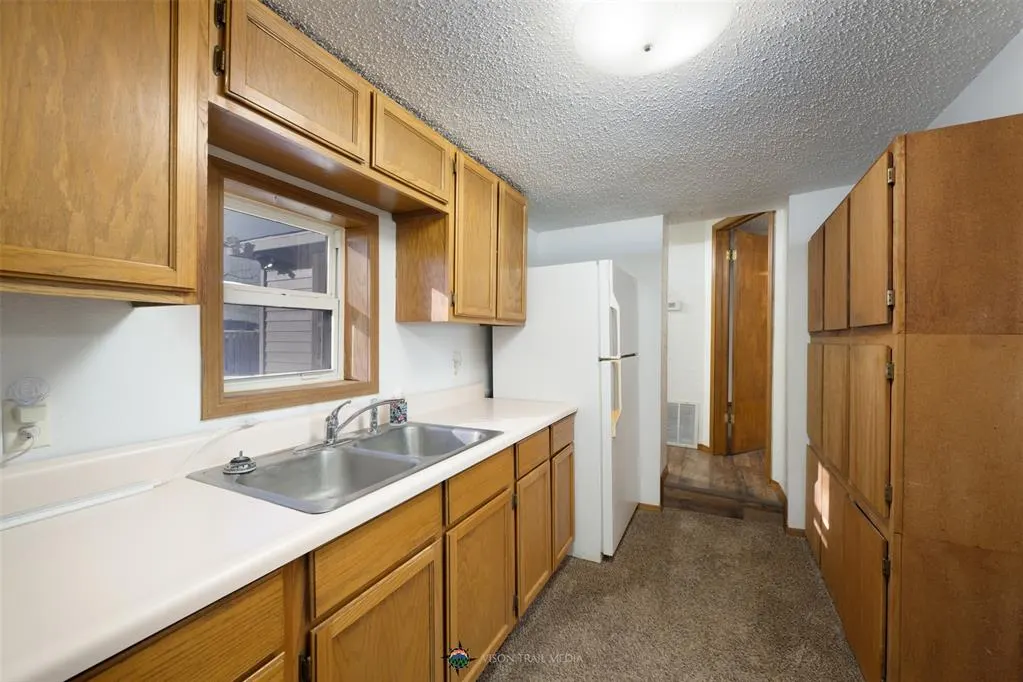 Photo 6 — 825 S 3rd Avenue, Purcell, OK 73080